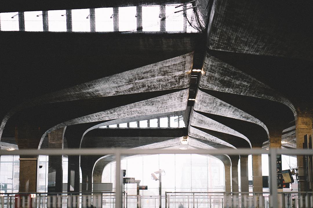 Zeiss Batis 85mm F1.8 – 空間氛圍的現代畫家 –
