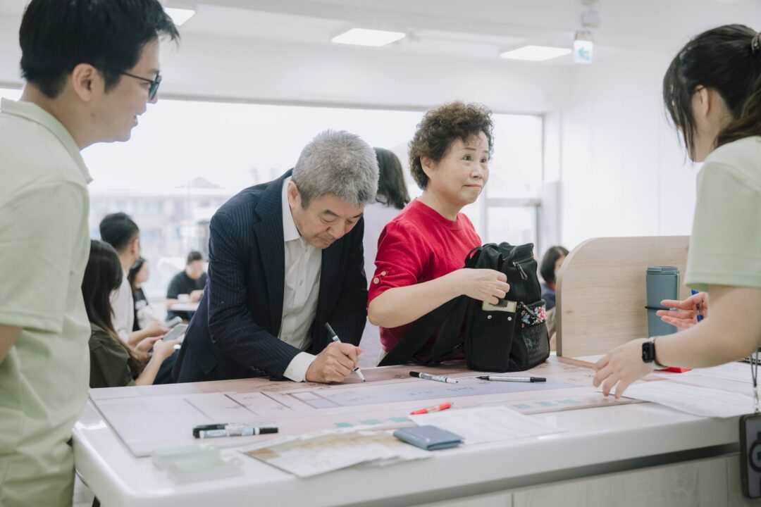 對茗日照中心開幕活動剪綵、場地與貴賓互動紀錄
